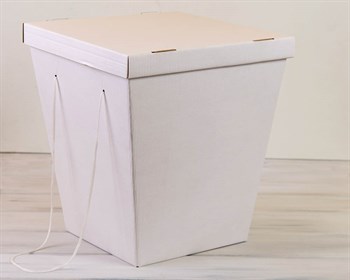 УЦЕНКА Коробка для цветов трапециевидная, низ 27 см, верх 38 см, высота 42 см, с крышкой, белая - фото 11150