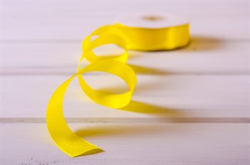 Лента атласная, 24 мм, светло-желтая, 1 м - фото 7929