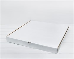 Коробка из плотного картона, 50х50х5 см, белая