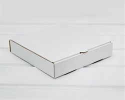 Коробка 16х16х3 см из плотного картона, белая У0104185