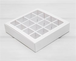 Коробка-пенал для конфет 16 штук, 15,5х15,5х3,5 см, с окошком, белая