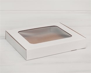 Коробка плоская с окошком, 30х25х4,5 см, белая