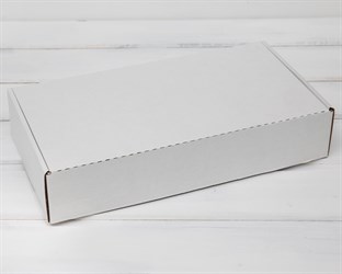 Коробка 29,5х15х6 см из плотного картона, белая