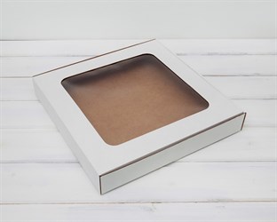 Коробка плоская с окошком, 30х30х4,5 см, белая