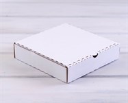 Коробка 19х19х4 см из плотного картона, белая